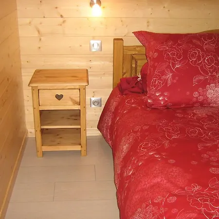 Chambres Et Table D'hotes Le Chalet Du Seu Bed & Breakfast