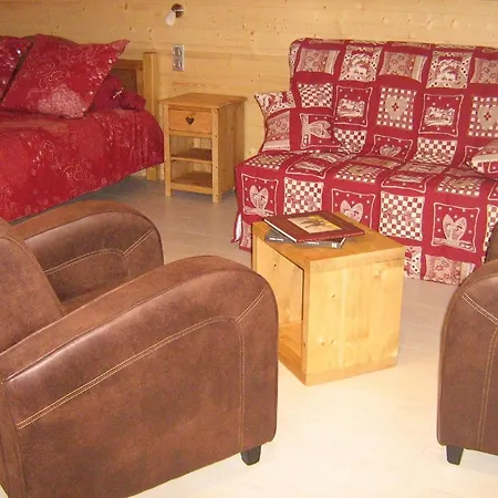 Chambres Et Table D'hotes Le Chalet Du Seu Bed & Breakfast Le Ménil