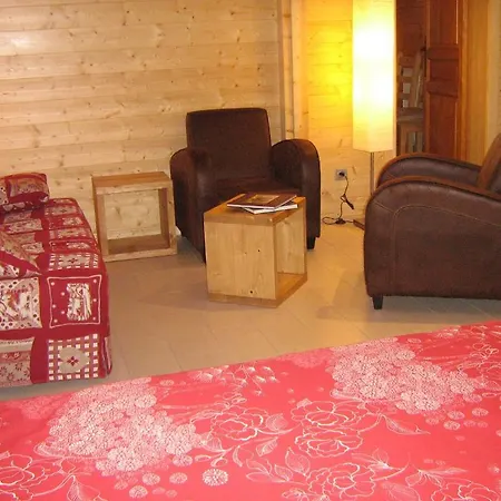 Chambres Et Table D'hotes Le Chalet Du Seu Bed & Breakfast 3*